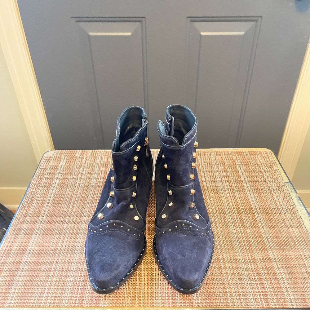 Ivy Kirzhner Booties !